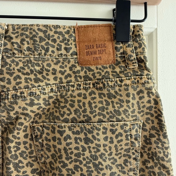 Zara Leopard Print Front Slit Mini Skirt Size Extra Small - Picture 5 of 6